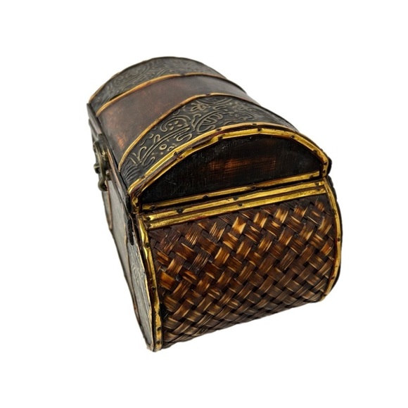 Vintage Wooden Metal Wicker  Trinket Box with Lid and Latch - Picture 2 of 12